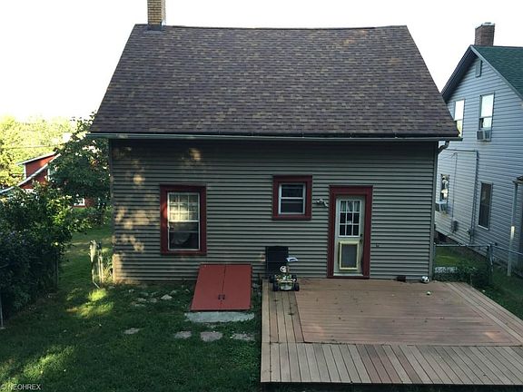 2nd image of 1321 Smithfield St