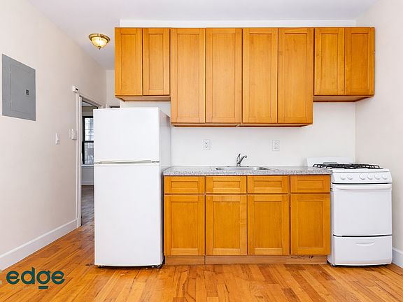3rd image of 1289 Saint Johns Pl #4B