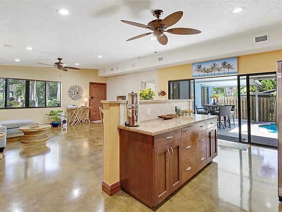 4th image of 3330 SW 20th Street