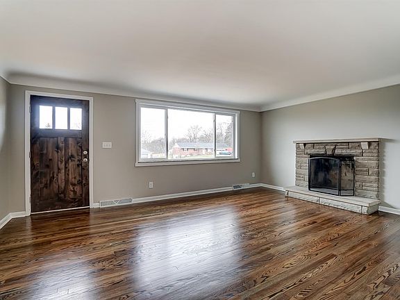 2nd image of 7377 Birchwood Dr