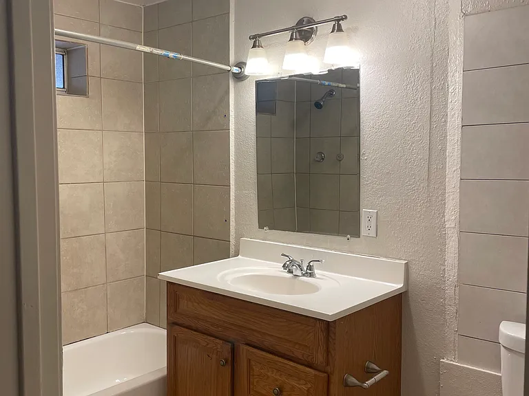 3348 E Cambridge Ave — Photo 4