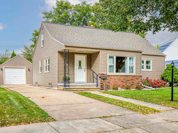 2225 N Clark St, Appleton, WI 54911