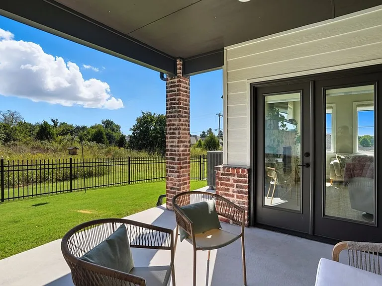 4200 Abbey Park Dr — Photo 44