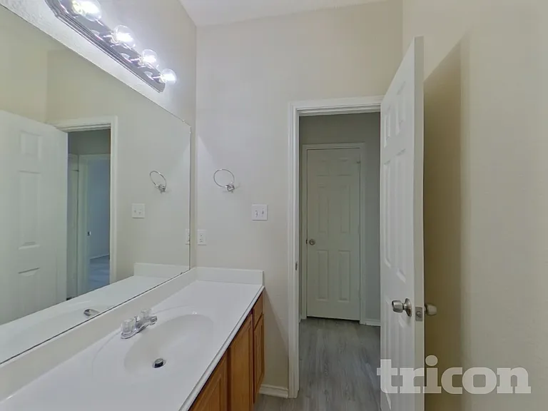 6300 Downeast Dr — Photo 8