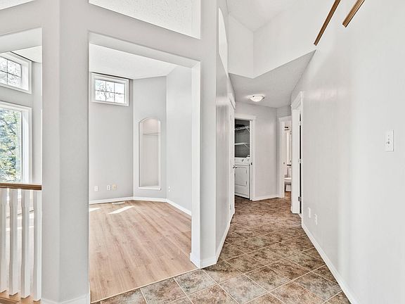4th image of 522 Hunters Way NW