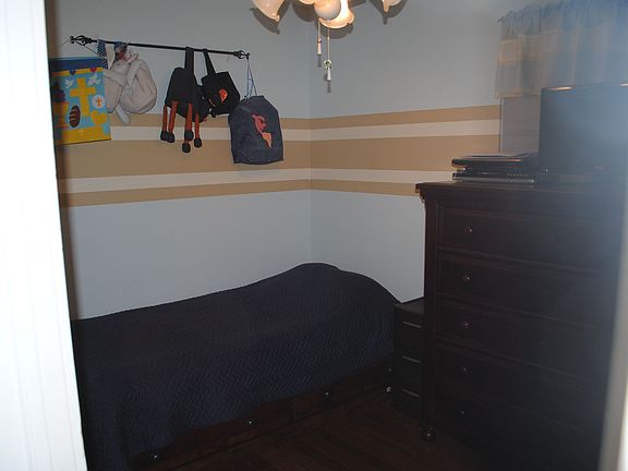 3rd image of 278 Ashworth Ave #236