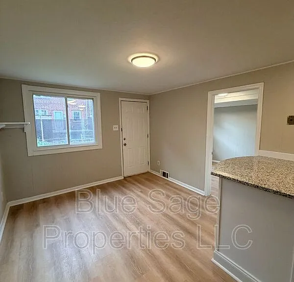 117 Ervin Ave — Photo 11