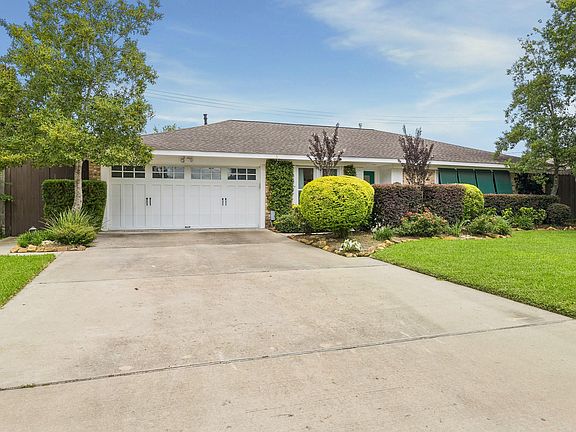 2nd image of 9534 Beverlyhill St