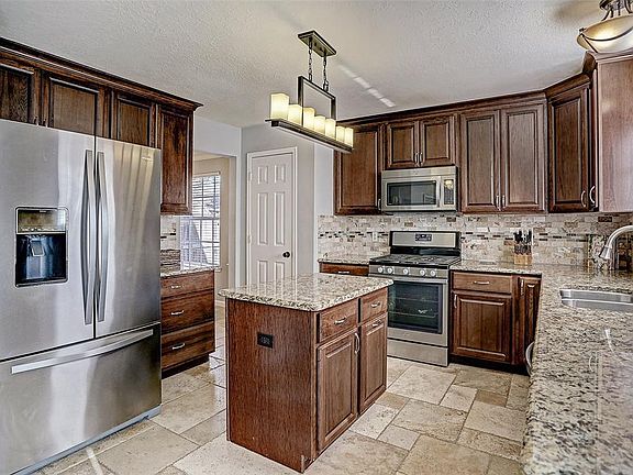 5th image of 6510 High Knoll Dr