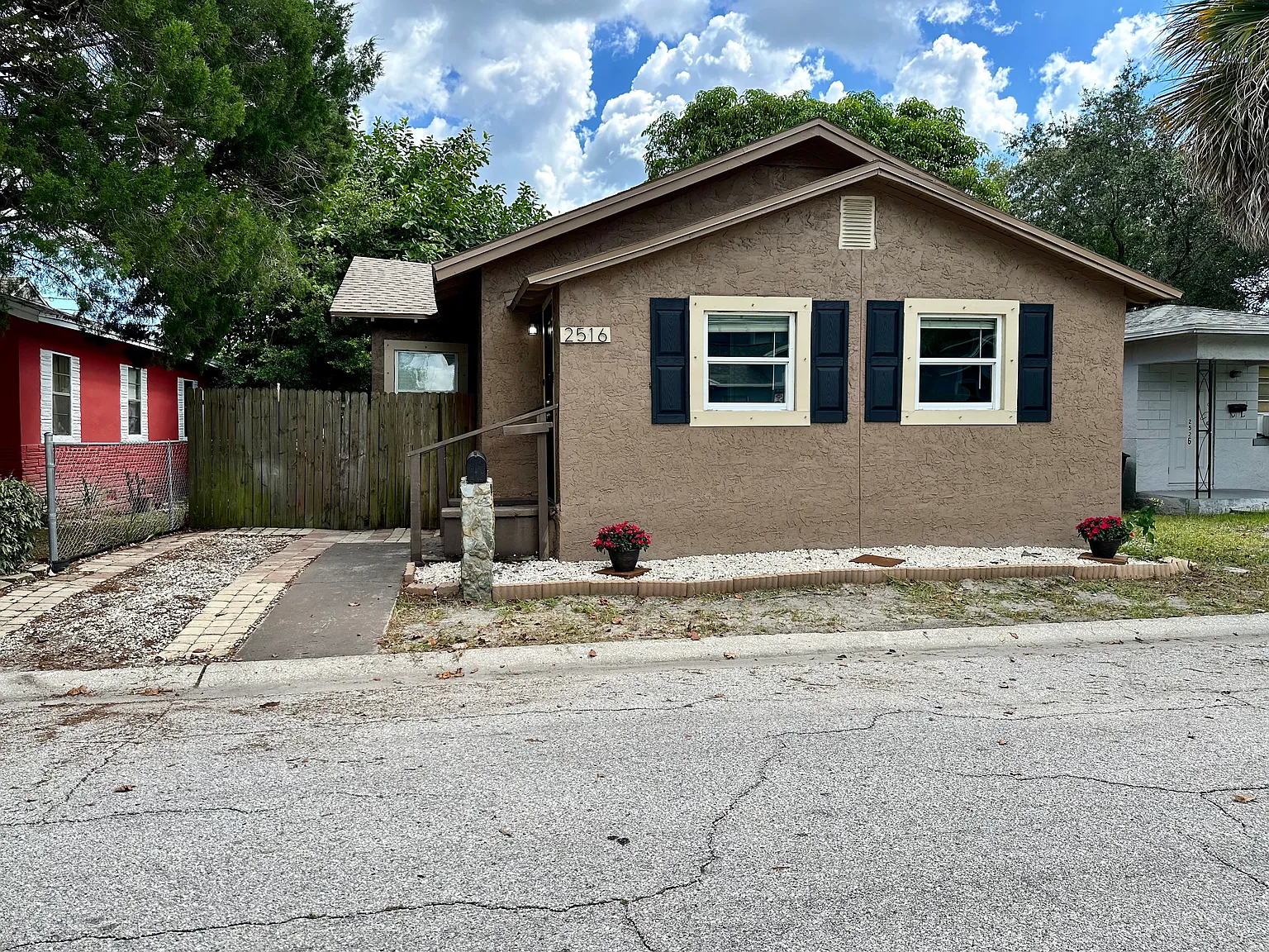 3 bed, 1131 sqft, $2,639 — Photo 1