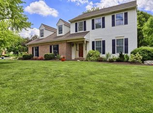 1952 Heatherton Dr, Lancaster, PA 17601