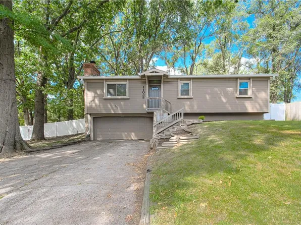 11038 N Harrison St, Kansas City, MO 64155