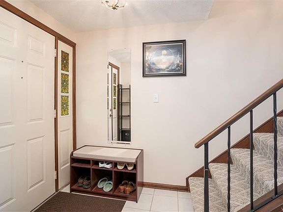 2nd image of 252 Wedgewood Dr