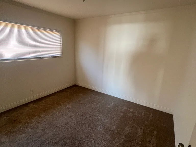 132 Southwood Ctr #3 — Photo 6