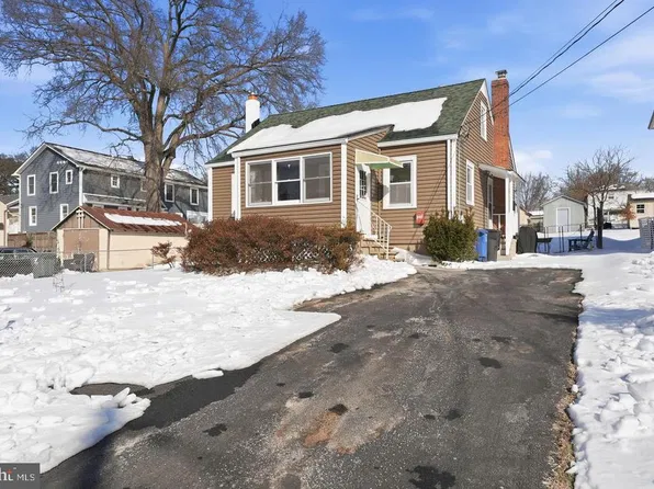 1411 S Pollard St, Arlington, VA 22204