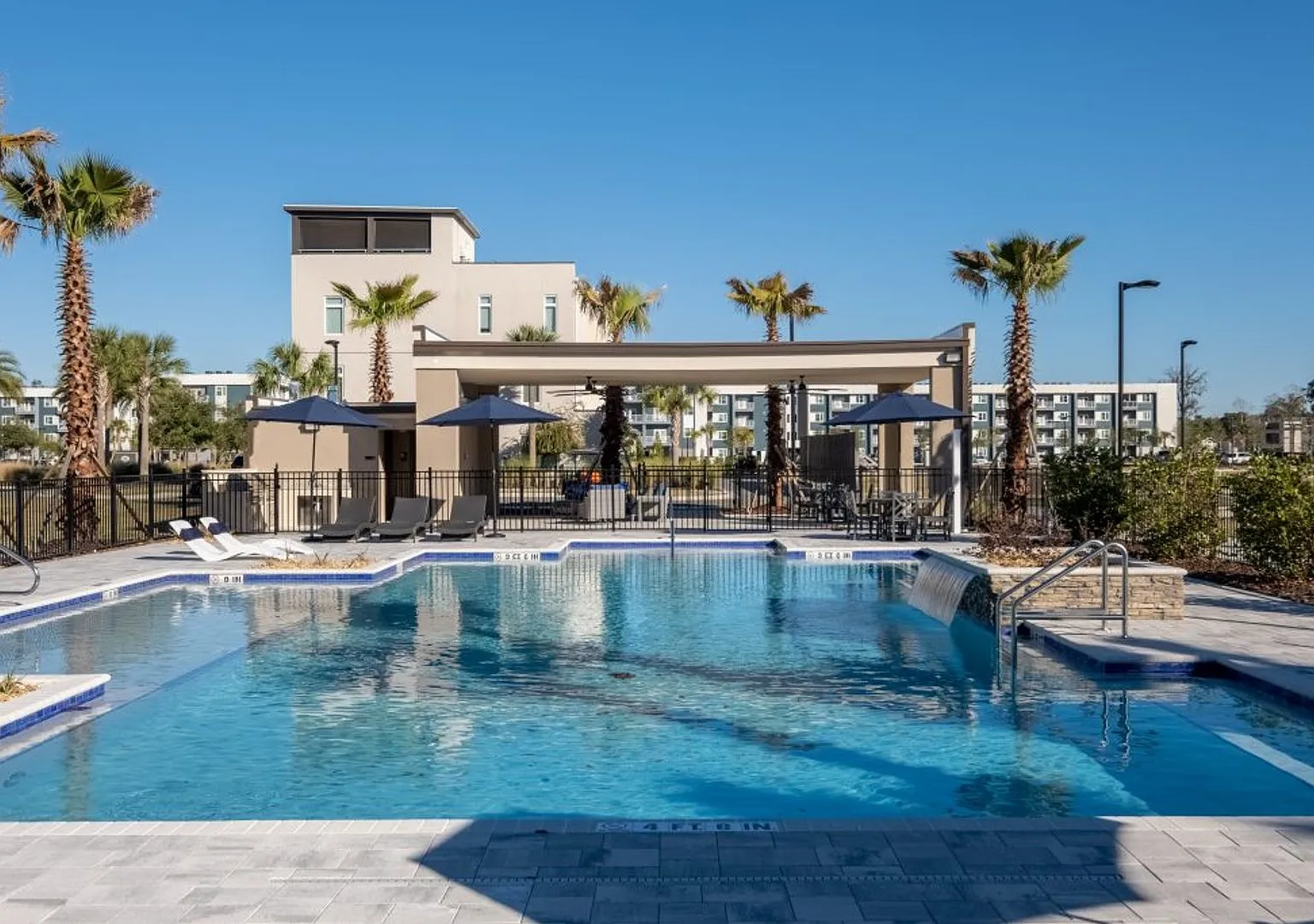 Gainesville Luxury Living at Celebration Pointe — Photo 4