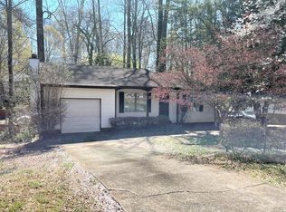 520 Hembree Forest Cir, Roswell, GA 30076