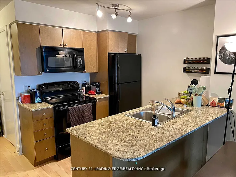2191 Yonge St #1207 — Photo 15