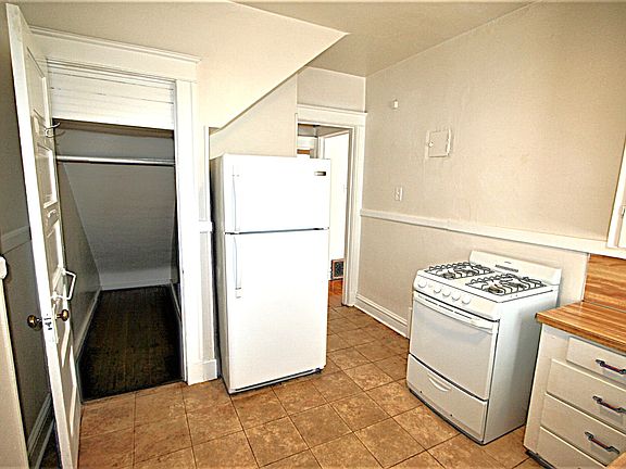 5th image of 1326 E 9th Ave APT 1