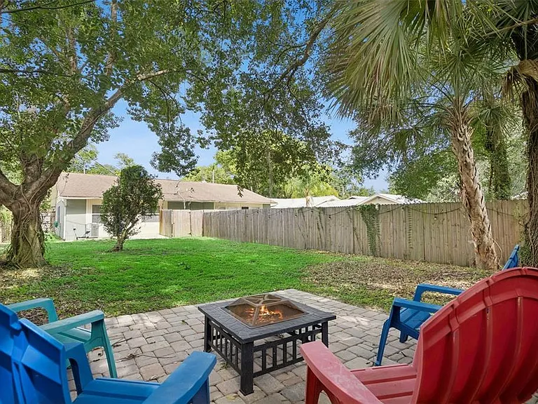 2725 Mayer St — Photo 27