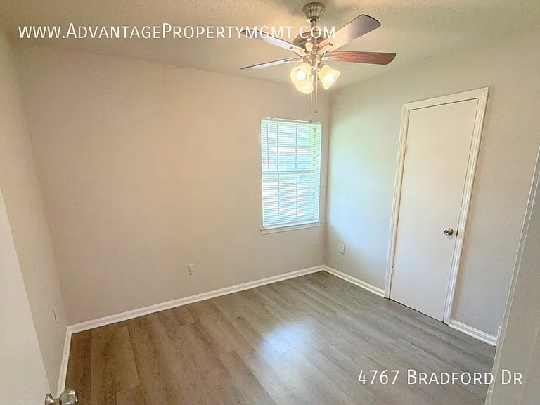 4767 Bradford Dr — Photo 19