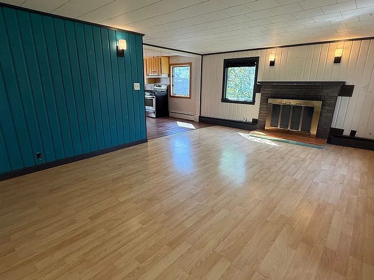 808 W 19th Ave — Photo 6