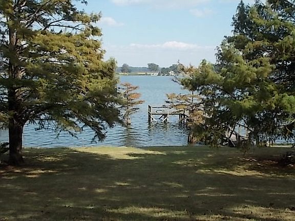 3rd image of 3204 S Lakeshore Dr