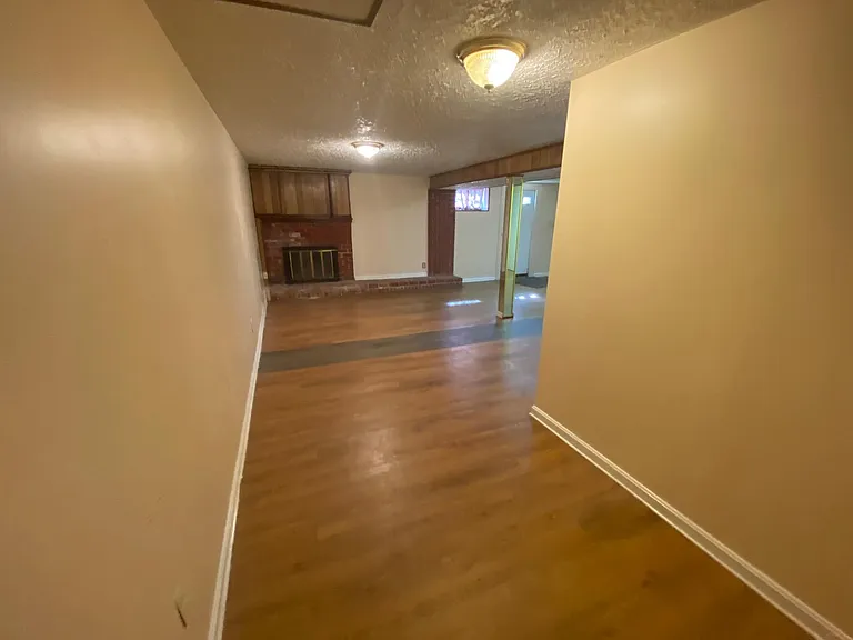 5506 Southampton Dr — Photo 8
