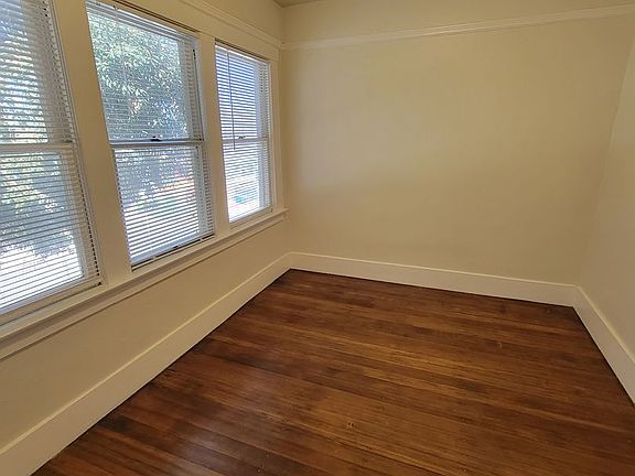 2nd image of 800 Capitol St #904
