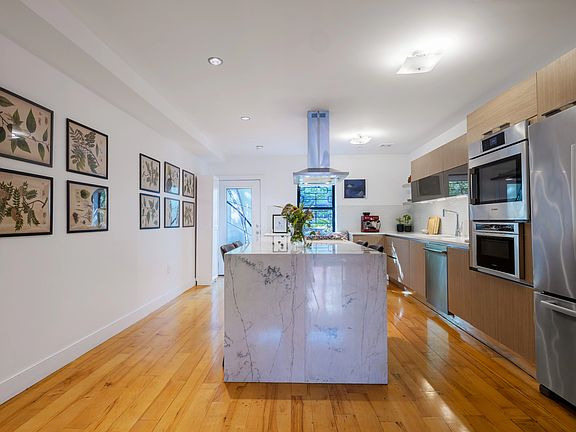 5th image of 578 Lafayette Ave #1
