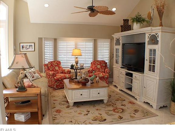 3rd image of 907 Kings Crown Dr