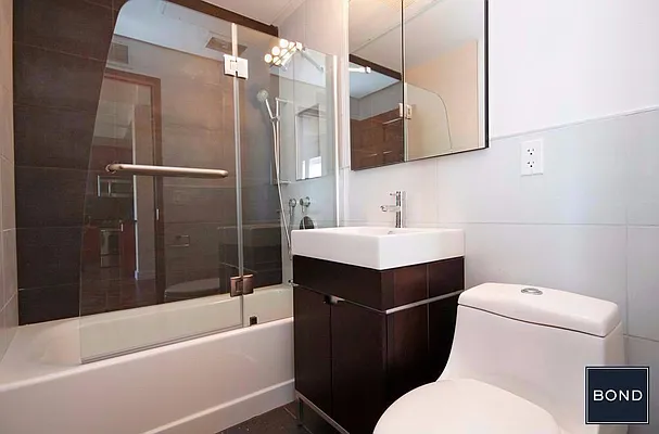 Rented by Bond New York | media 19