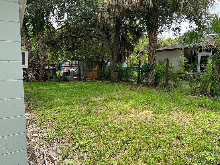 2821 Pershing Ave — Photo 6