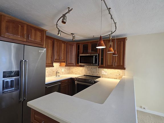 2nd image of 2140 Kuhio Ave APT 2407