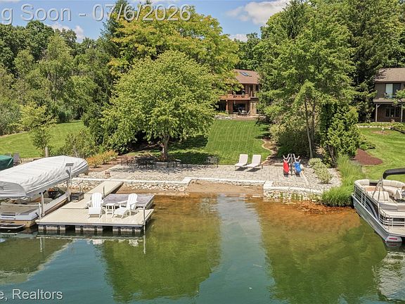 4th image of 7215 Deer Lake Ct