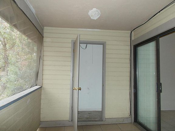 4th image of 1695 W Wood Bridge Ct