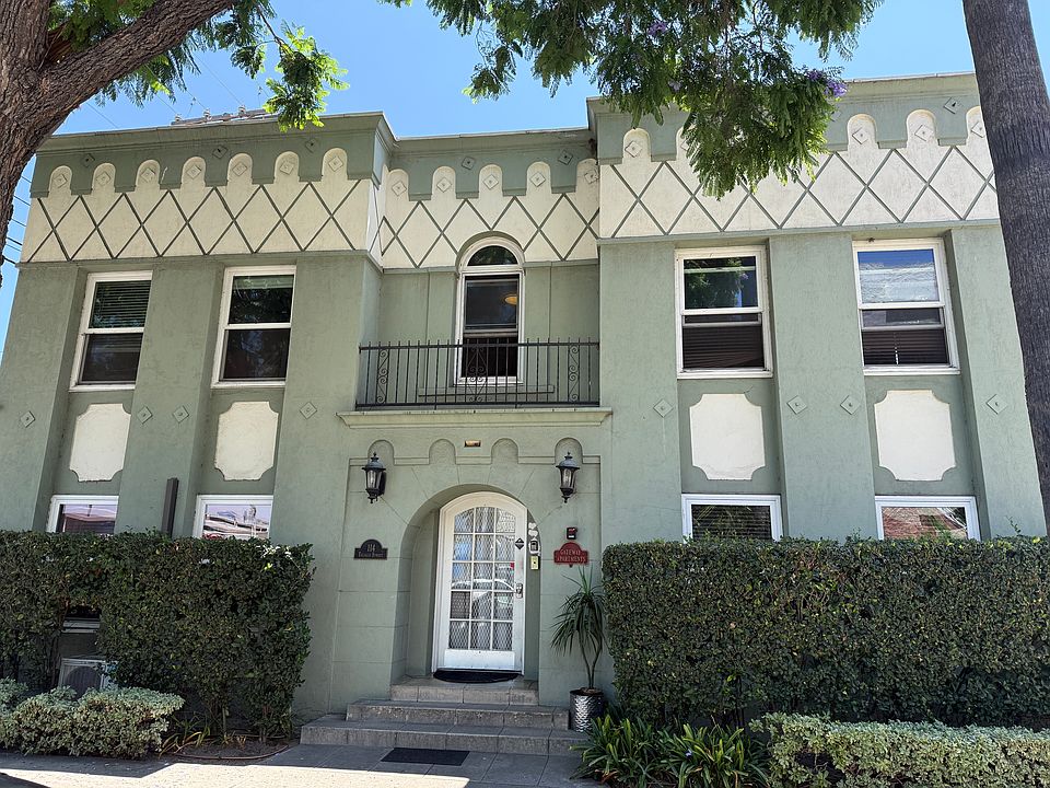 1st image of 114 W Eulalia St APT 4