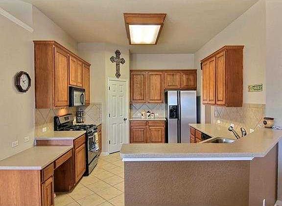 5th image of 18901 Stirling Castle Ct