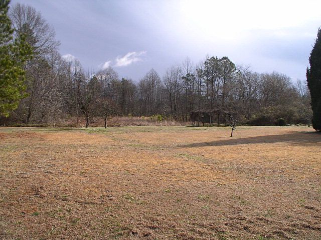 2nd image of 3177 Lara Rd