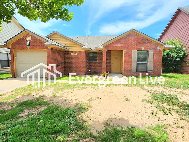 2223 Zia Ct — Photo 1