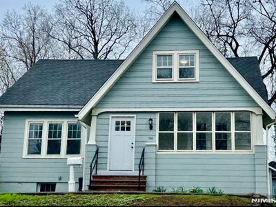 140 Raymond St, Hasbrouck Heights, NJ, 07604