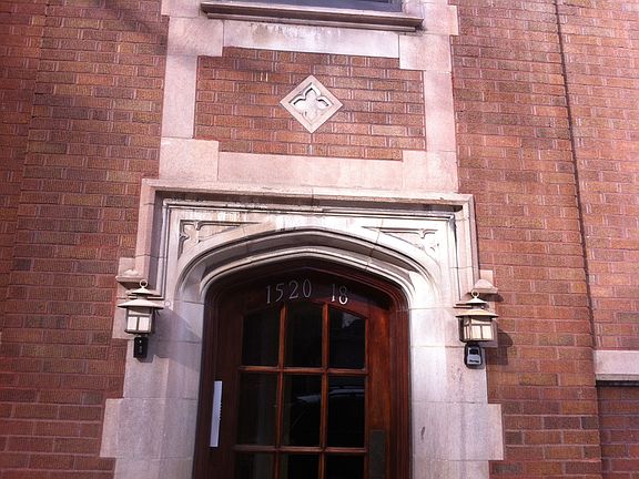 3rd image of 1518 W Winona St #3