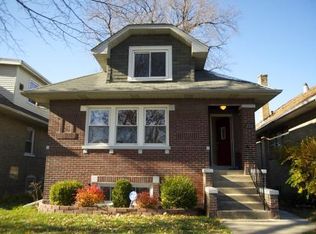 220 Hyde Park Ave, Bellwood, IL