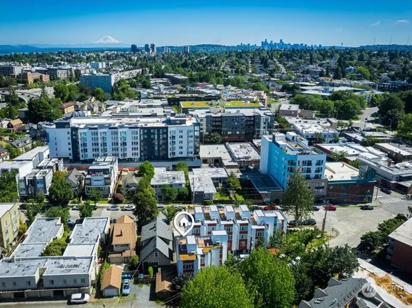 423 NE Maple Leaf Place, Seattle, WA 98115