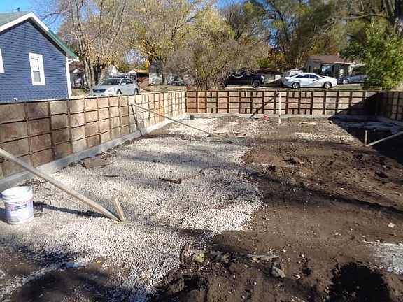 3rd image of 3009 Sewell St