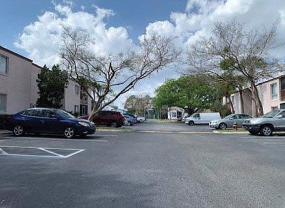 2nd image of 2544 Citrus Club Ln #U-103