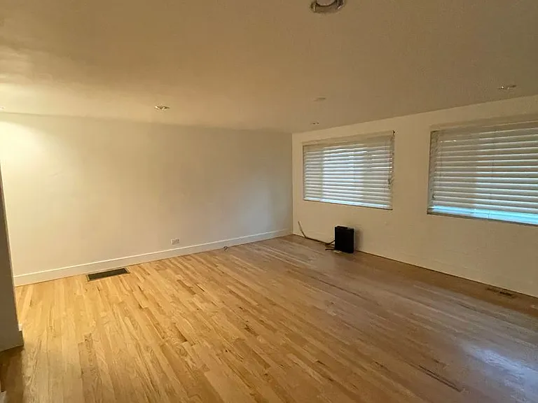 249 Newport St — Photo 9