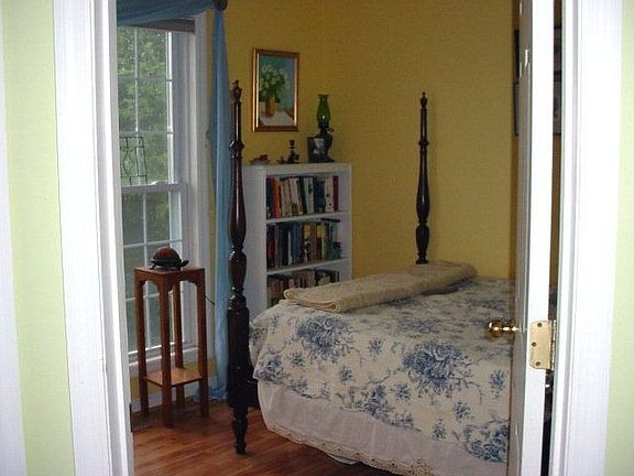 4th image of 1733 Evergreen Dr