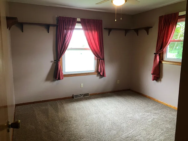 7336 Kyles Station Rd — Photo 19