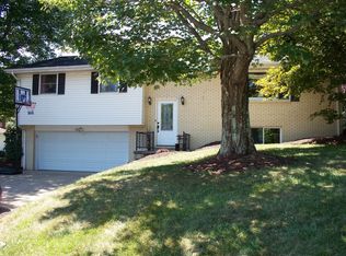 332 Westview Ct, Greensburg, PA 15601